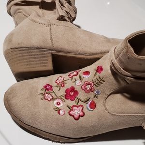 Tan floral boots